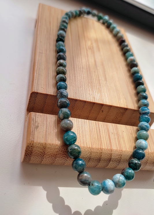 Collier Anna en apatite bleue (6mm)