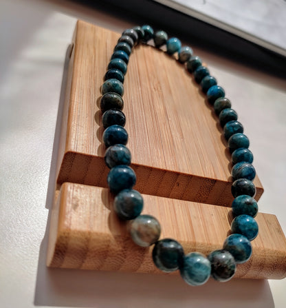 Collier Anna en apatite bleue (8mm)