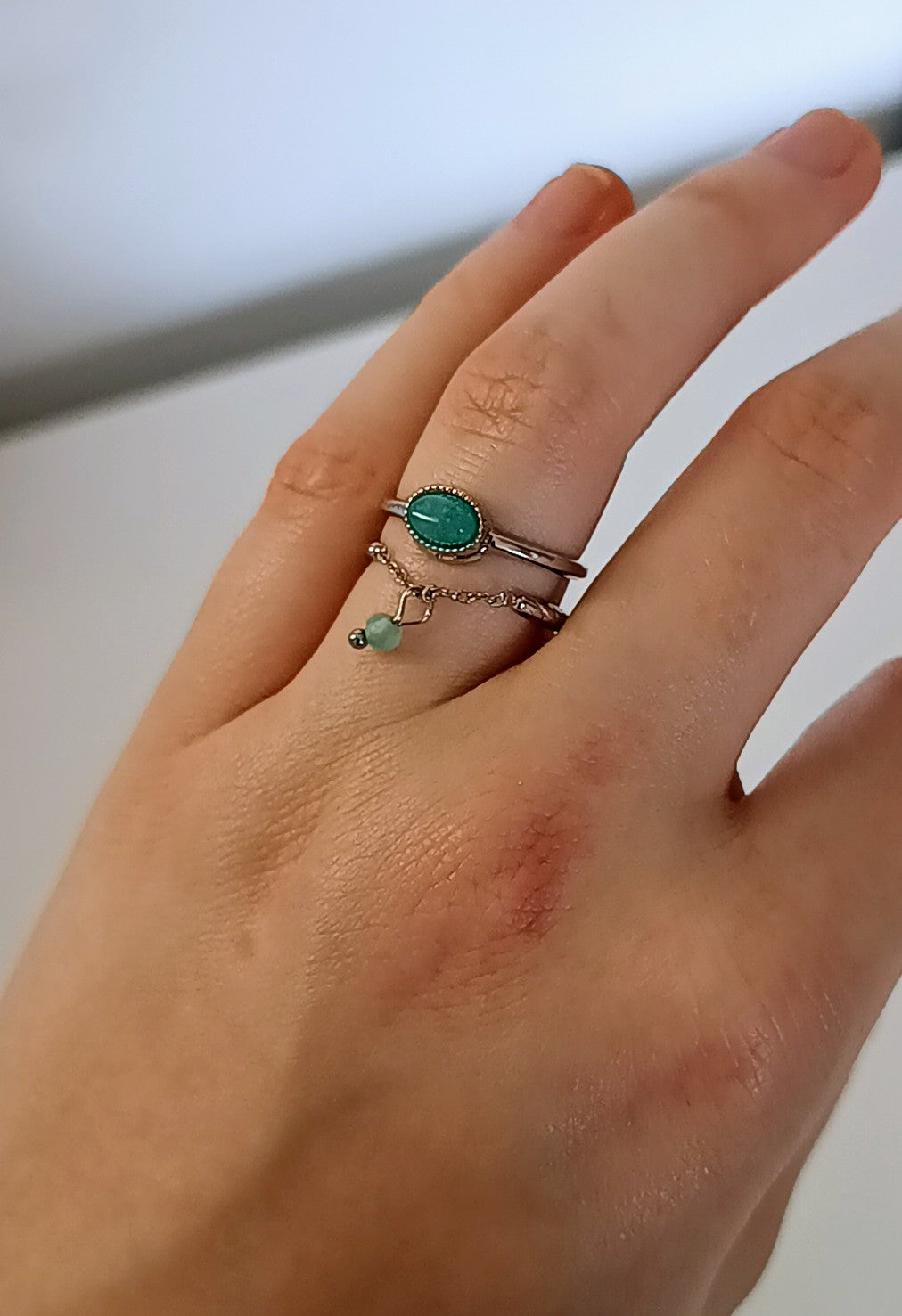 bague célia en amazonite argenté portée