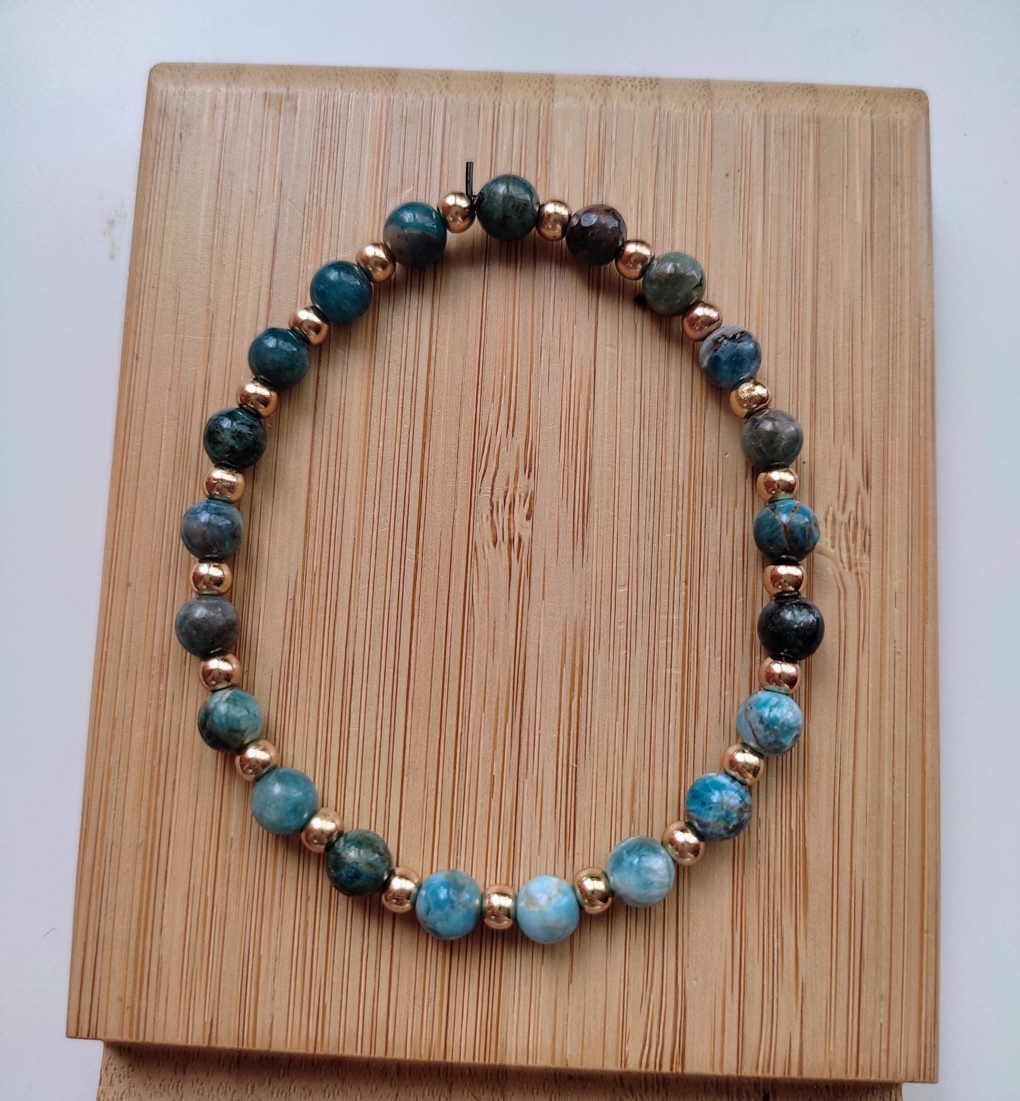 bracelet esmeralda en apatite bleue