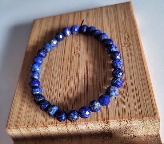 bracelet LAURINA - perles rondes facettées en pierres naturelles de lapis lazuli