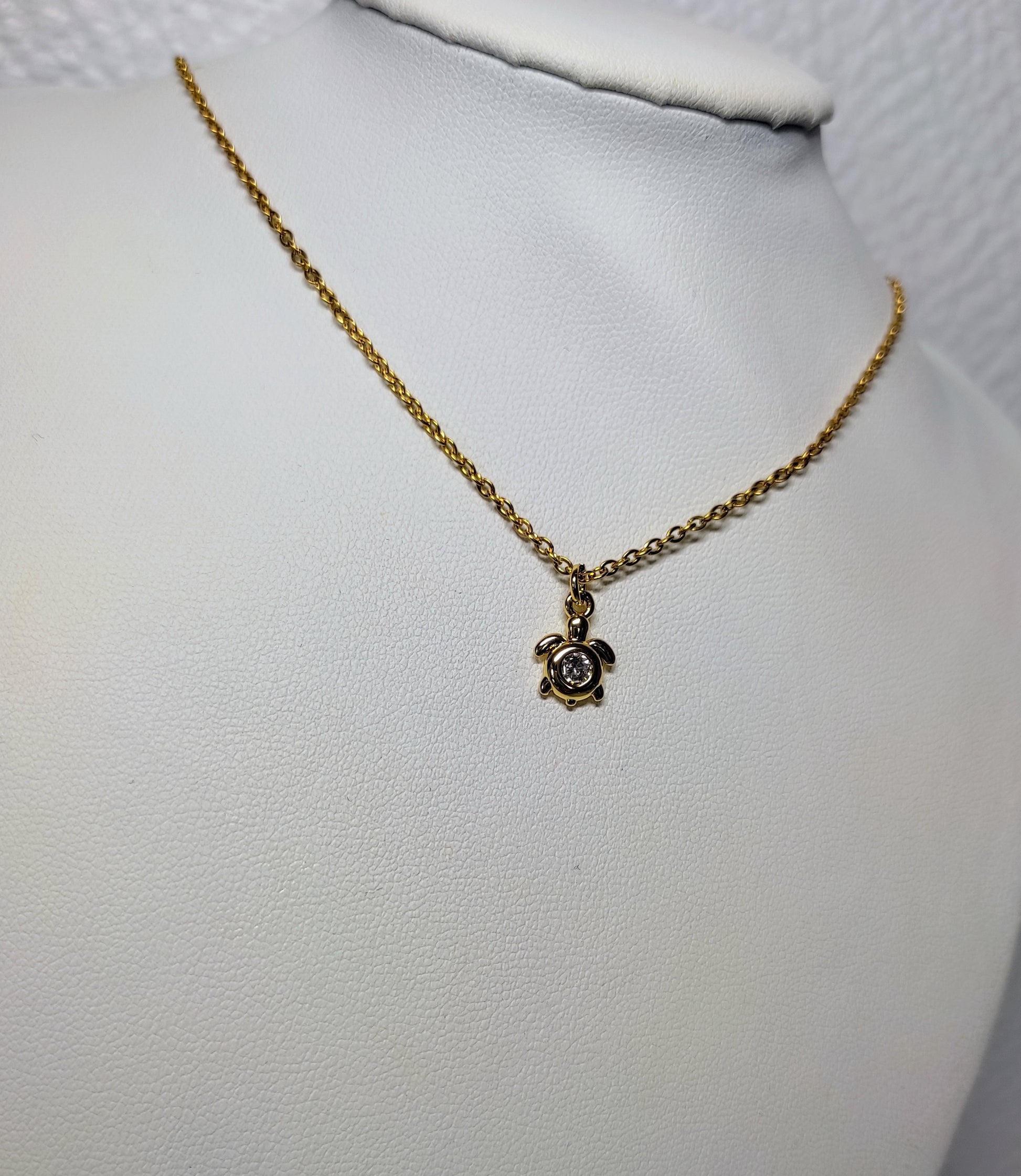 collier turtle