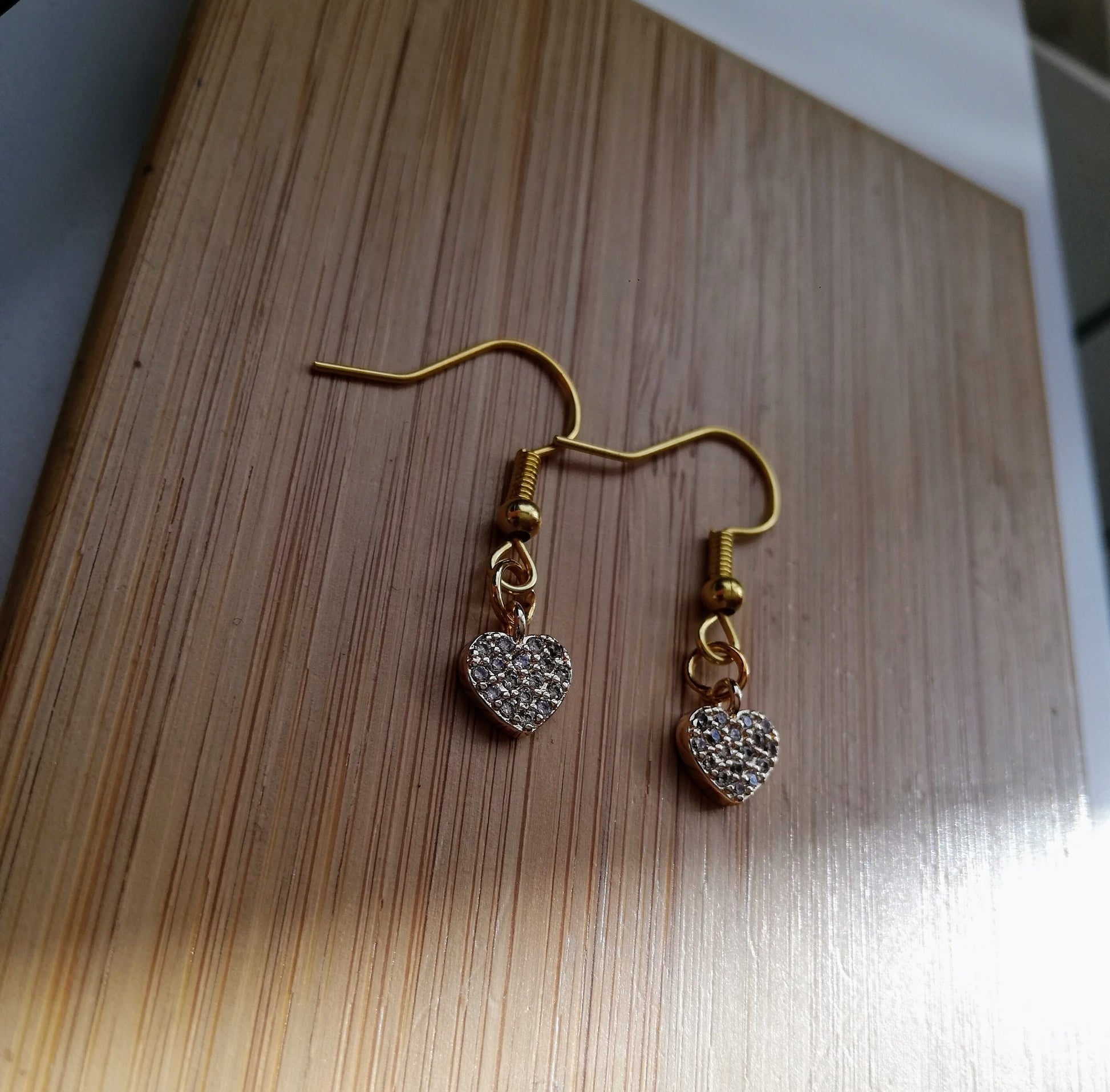 Boucles d'oreilles beauty avec pendentifs coeur